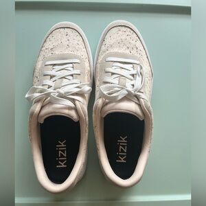 Like New Kizik Terrazzo